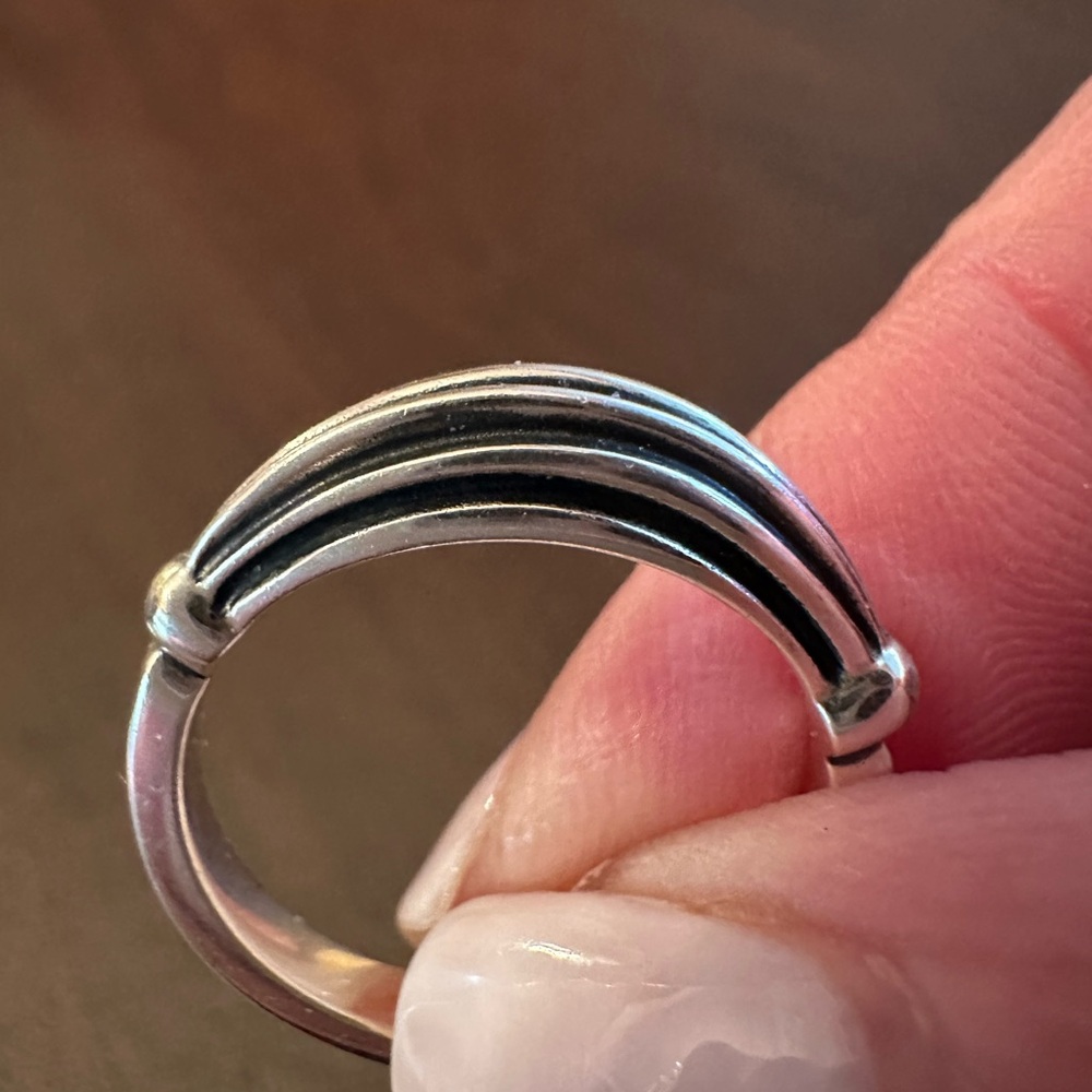 Lagos Sterling Silver Fluted Stacking Ring Size 7. Never worn, NWOT.